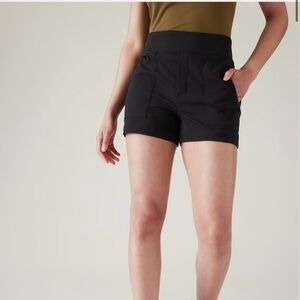 ATHLETA Trekkie North Short